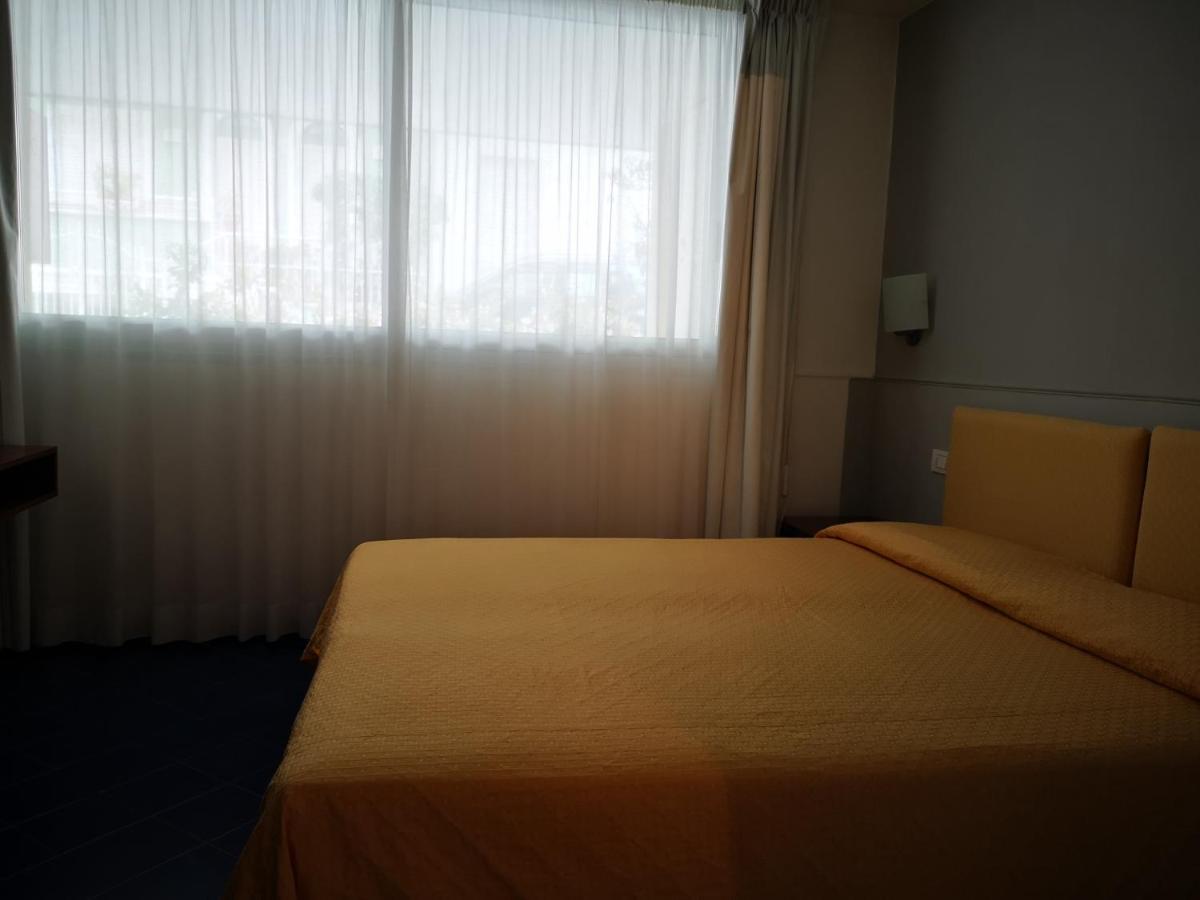 Residence Adriatico Gabicce Mare Kültér fotó