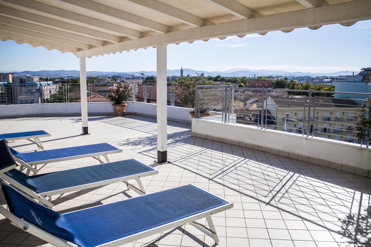 Residence Adriatico Gabicce Mare Kültér fotó