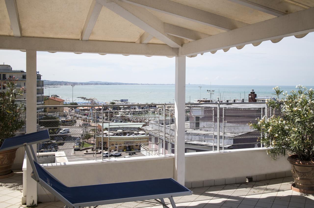 Residence Adriatico Gabicce Mare Kültér fotó