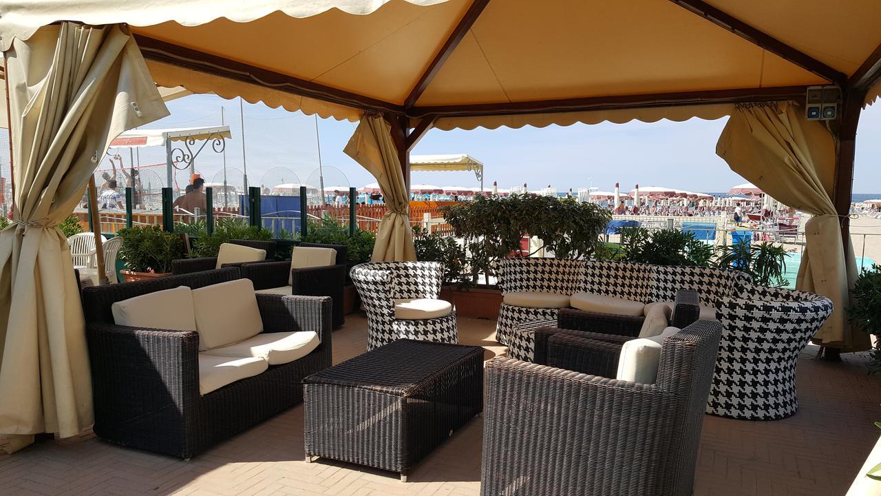 Residence Adriatico Gabicce Mare Kültér fotó